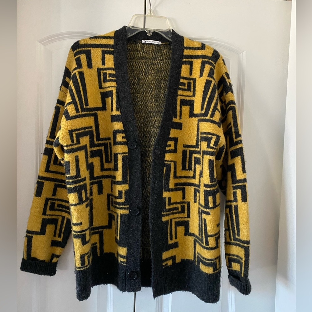 Zara fuzzy cardigan with cool geo pattern